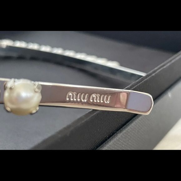 Miu Miu Crystal and Pearl Headband/Tiara Worn once - Picture 5 of 11